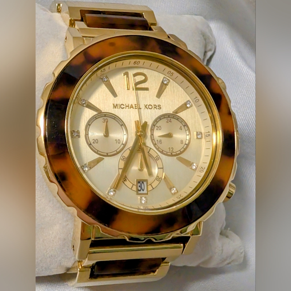 Michael Kors Chronograph Tortoise Acetate & Gold-tone Watch. New Battery